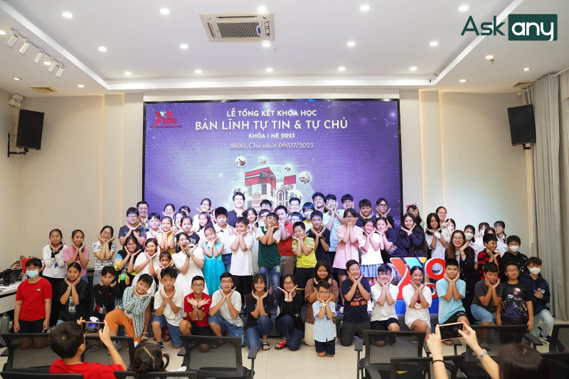 Cô Kim Nguyễn tại khóa học Bản lĩnh tự tin và tự chủ năm học 2023